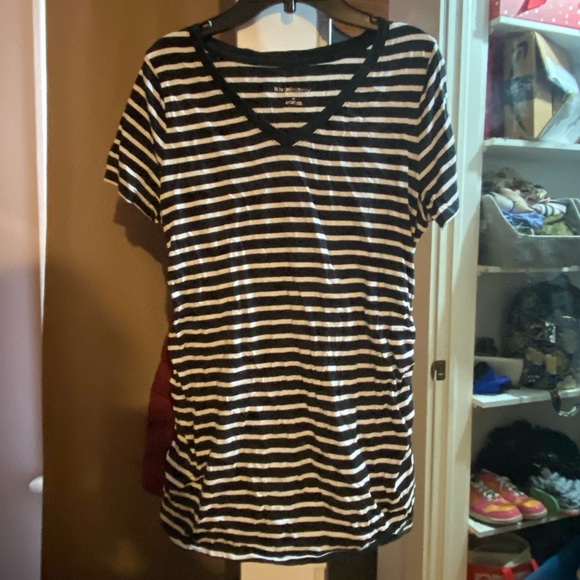 🌺 3/$15 Striped Maternity Top - Picture 1 of 2
